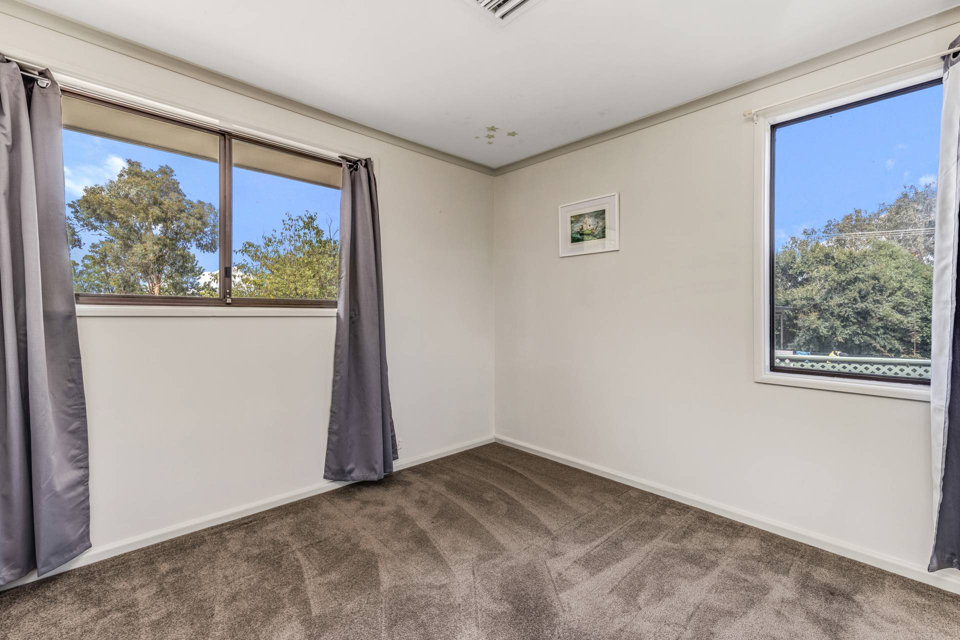 Bed Room With Window