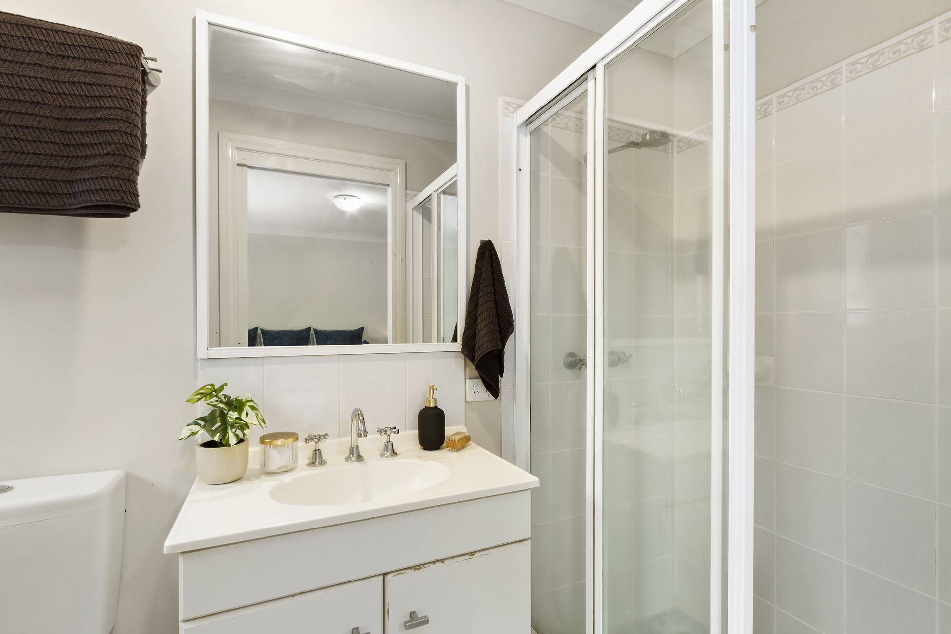 Wash Room With Glassdoor