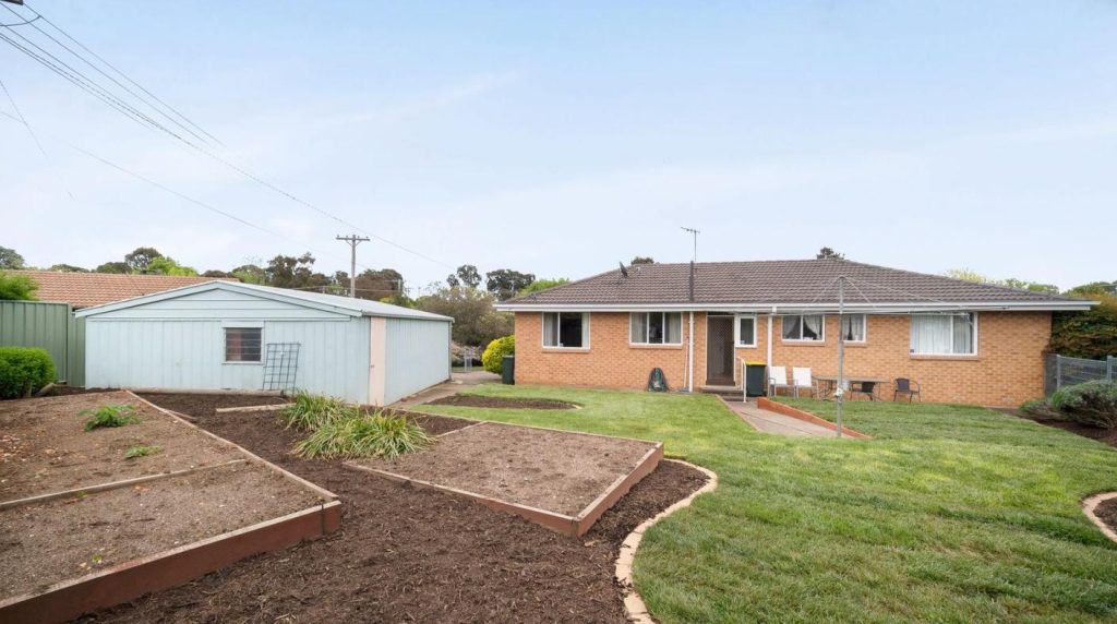 11 Pulleine Crescent, MacGregor ACT 2615