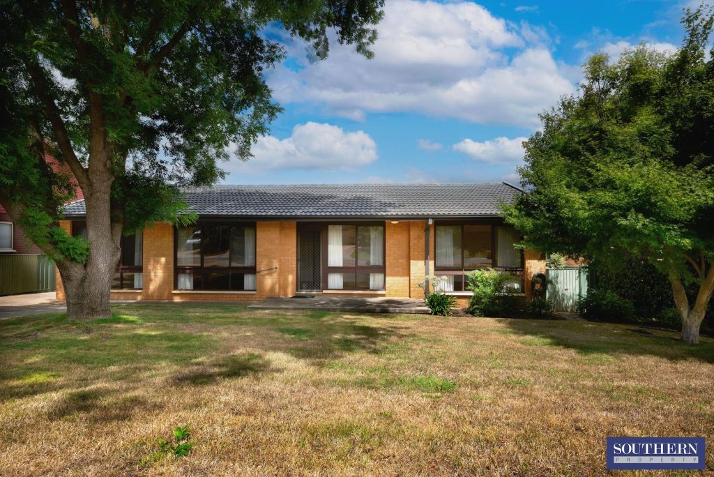6 Higgerson Street, Holt ACT 2615