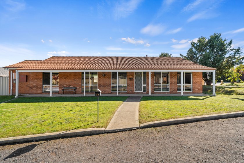 38 Brittlebank Circuit, Banks ACT 2906