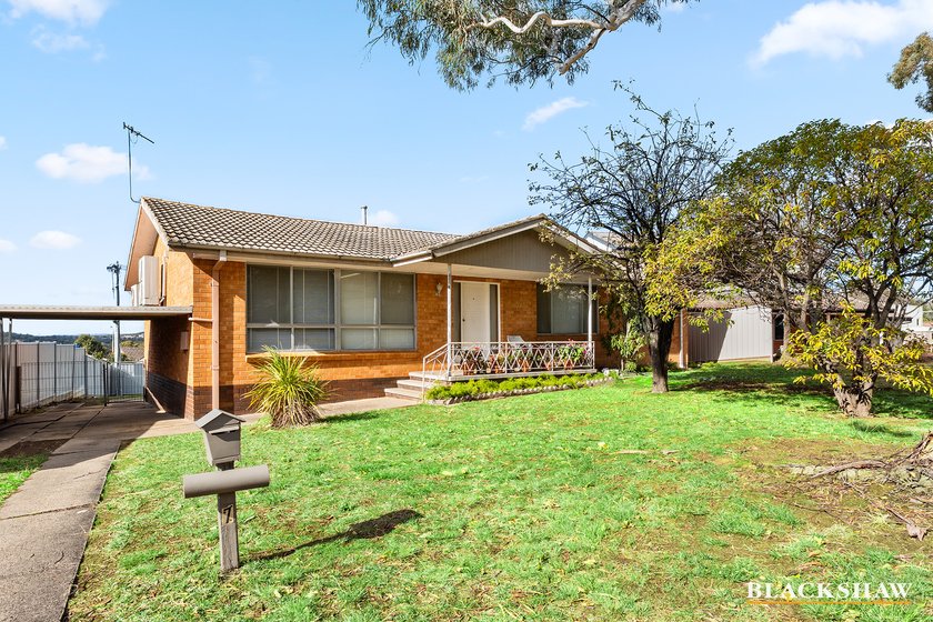 7 Erskine Street, Macquarie ACT 2614