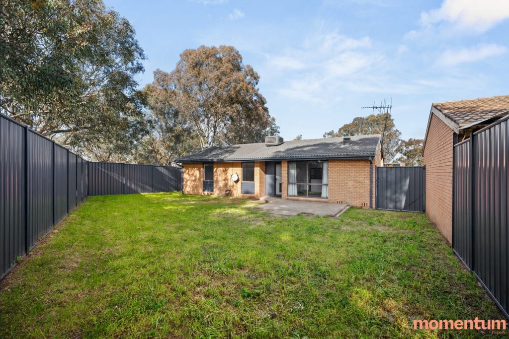 15 Rumker Place, Charnwood ACT 2615
